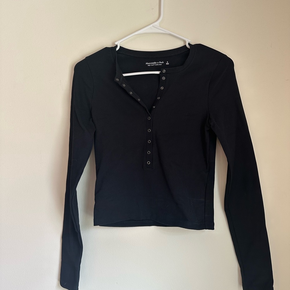 A&F Long Sleeve crop